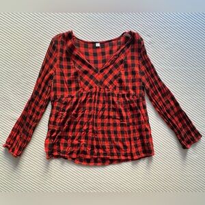 Old Navy Plaid V-Neck Long Sleeve Top